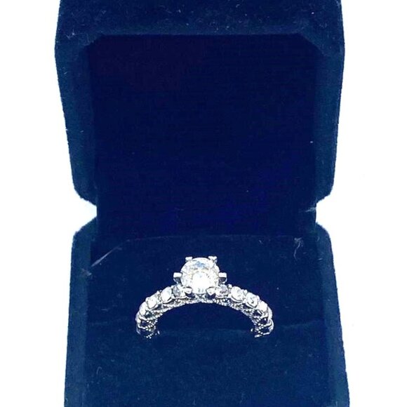 Lady's Ring Cubic Zirconia Engagement Ring - sz 7 - Picture 3 of 9